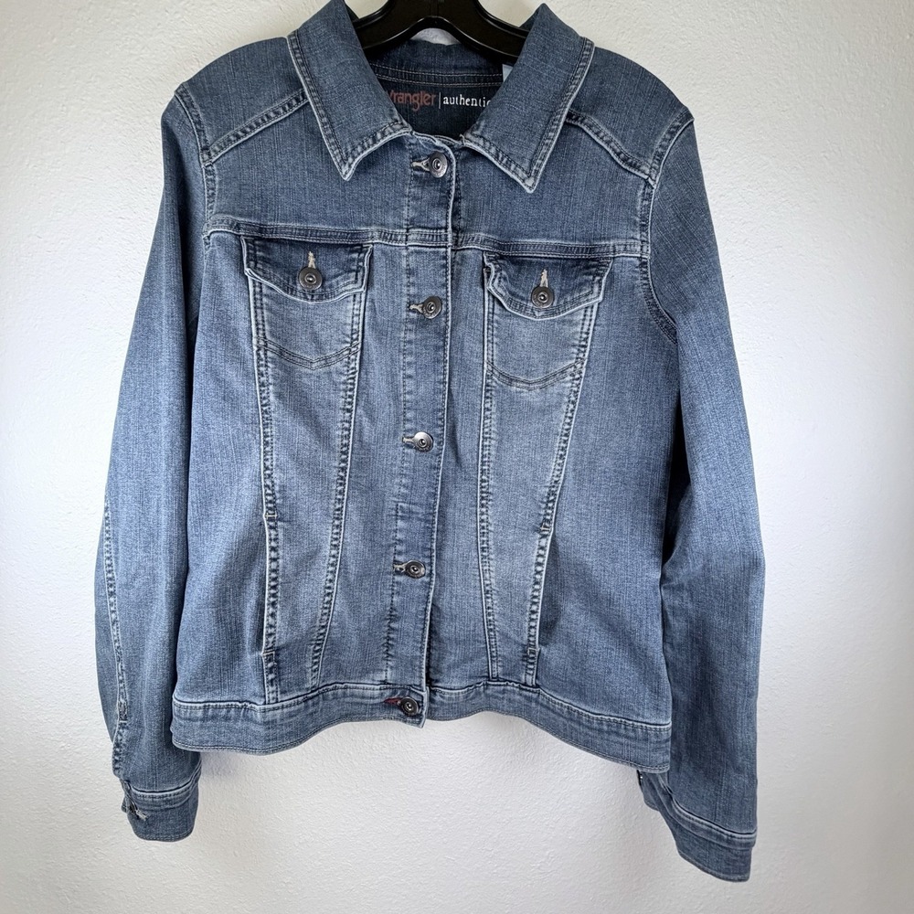 Wrangler Authentics Women's Jean Trucker Jacket Denim Blue Cowgirl Western Sz L